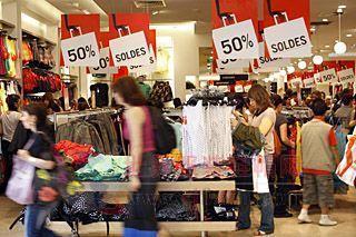 2013年女裝市場(chǎng)銷(xiāo)售三強(qiáng) VERO MODA、ONLY與拉夏貝爾